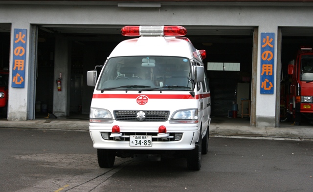 救急車（前面）